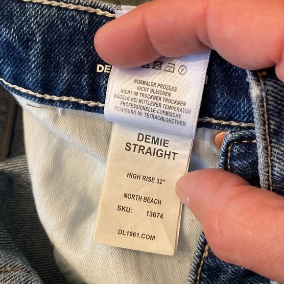 DL1961 Demie Straight high waisted wide leg jean. NWOT
Size 27 - Picture 8 of 8